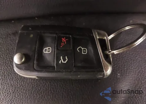 2019 Volkswagen Tiguan 2.0T Se/2.0T Sel/2.0T Sel R-Line/2.0T Sel R-Line Black z USA, uszkodzony, nr VIN 3VV3B7AX2KM071388